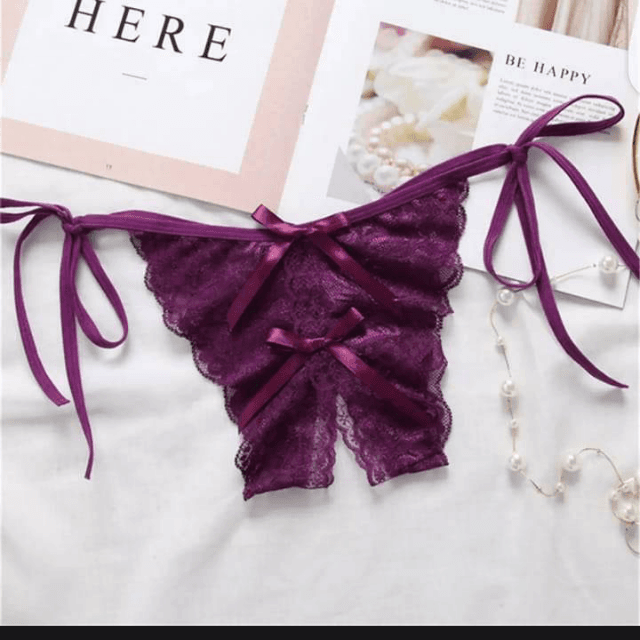 CURVY STRINGS - Hot and Sexy Crotchless Panty
