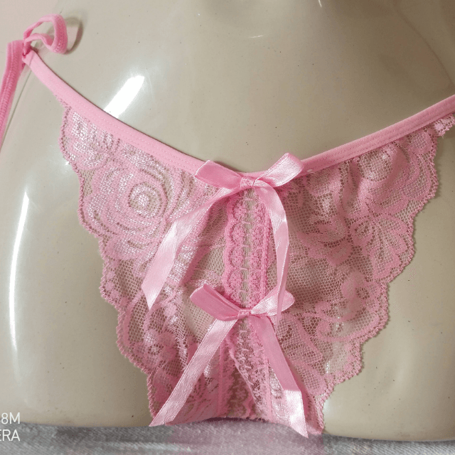 CURVY STRINGS - Hot and Sexy Crotchless Panty
